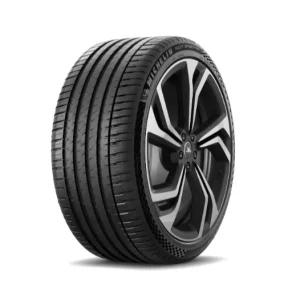 "MICHELIN 225/60R18 PS4 SUV front view tire"